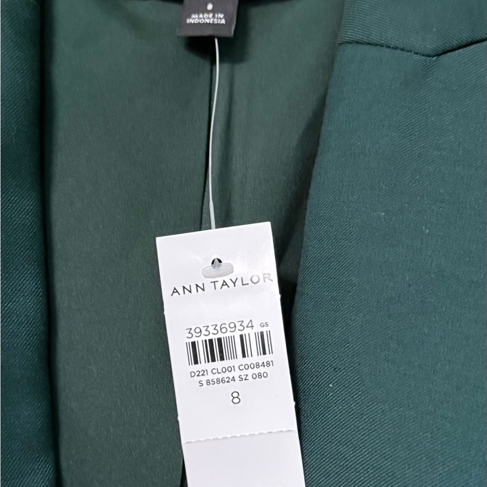 *NWT* Ann Taylor Forest Green Blazer Size 8 - Picture 2 of 5